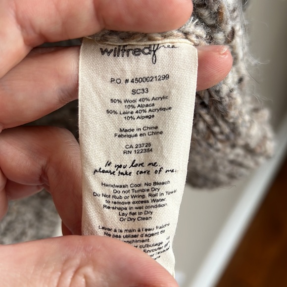 Wilfred Free Aritzia Wool Button-up Sweater - Picture 5 of 5